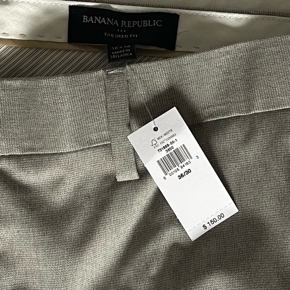 Men’s Banana Republic Dress Pants - Picture 2 of 3